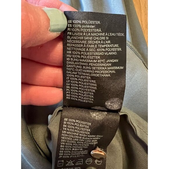 HM Dress Women’s Size Small Sage Green Short V Neck Elastic Waist Silky Feel - Picture 9 of 16